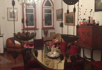 Lalla s Central Apartment has Balcony rooms