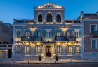 Syrou Melathron has Balcony rooms