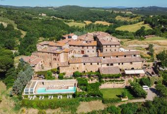 Bosco Della Spina has Balcony rooms