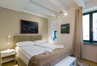 Tre Porte Rovinj allows 18 year olds to book a room