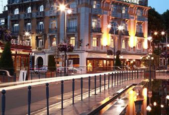 Hotel Moderne allows 18 year olds to book a room