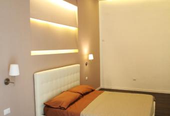 Maison Arena has Balcony rooms