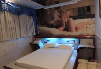 America Motel (ADULT ONLY) allows 18 year olds to book a room