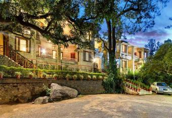 Kesar Bhawan Palace has Balcony rooms