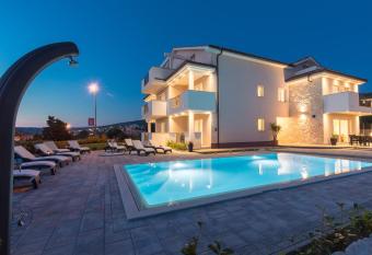 B&B Villa Maris has Balcony rooms