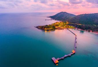 Rayong Resort Hotel has Balcony rooms