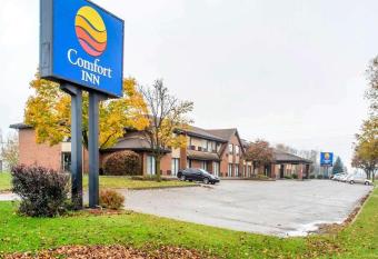 Comfort Inn Guelph allows 18 year olds to book a room