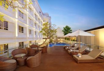 Kokoon Hotel Surabaya allows 18 year olds to book a room