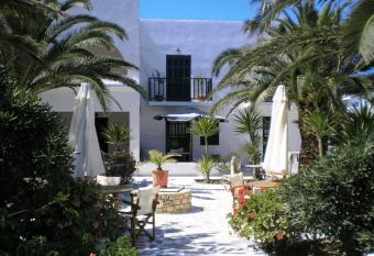 Villa Maria Vekri has Balcony rooms