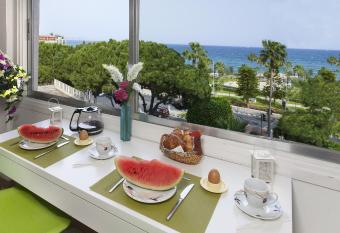 Artemis Boutique Apartment 1 has Balcony rooms