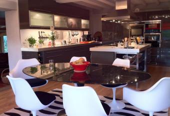 La ferme de Pouzatel allows 18 year olds to book a room