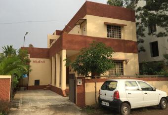 MTDC Approved Mohiniraj Guest House has Balcony rooms