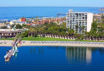 Catamaran Resort Hotel and Spa has Balcony rooms