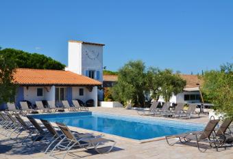 Mas De Calabrun has Balcony rooms