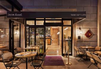 Hotel Jacob Samuel by Prima Hotels allows 18 year olds to book a room