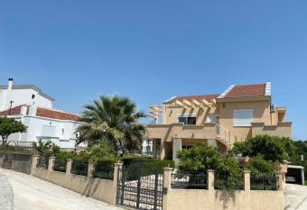 Ceka Apartments has Balcony rooms