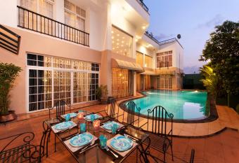 Villa 53 has Balcony rooms