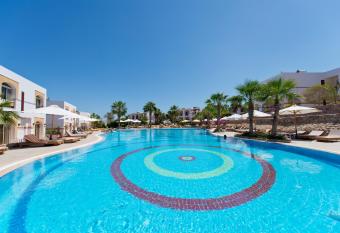 Amphoras Blu has Balcony rooms