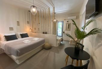 Ampelos Suites allows 18 year olds to book a room