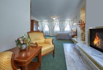 Hotel Beek by Anna has Balcony rooms