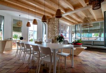 B&B Sant Pol - Adults Only allows 18 year olds to book a room