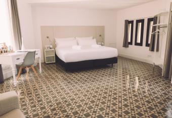 Hotelet Casa Padr   has Balcony rooms