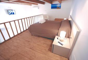 IL VIAGGIATORE VIA INDIPENDENZA B&B has Balcony rooms