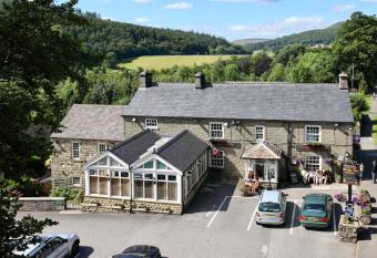 Yorkshire Bridge Inn allows 18 year olds to book a room