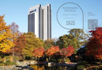 Radisson Blu Hotel, Hamburg allows 18 year olds to book a room