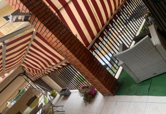 Casa Rosita allows 18 year olds to book a room