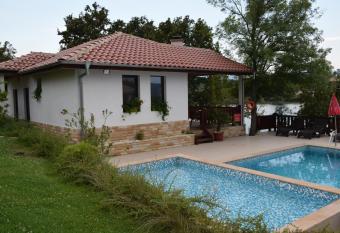 Two Villas Kirkovo has Balcony rooms