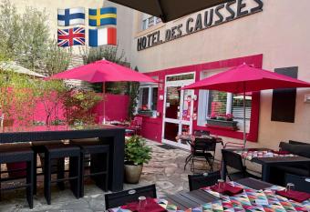 H  tel des Causses has Balcony rooms