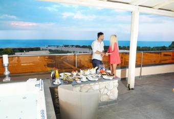 Litohoro Olympus Resort Villas & Spa allows 18 year olds to book a room