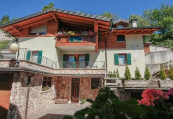 Appartamenti Carano Al Bait has Balcony rooms