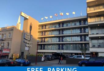 Royal Pacific Motor Inn has Balcony rooms