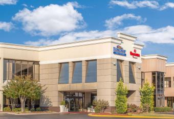 Ramada Plaza by Wyndham Fayetteville Fort Bragg Area has Balcony rooms