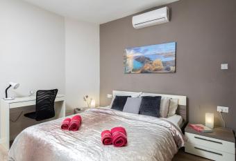 Luxury Msida Circle Suites allows 18 year olds to book a room
