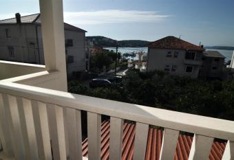Apartments Toni with sea view has Smoking/Balcony rooms