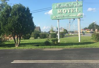 Mountain View Motel allows 18 year olds to book a room
