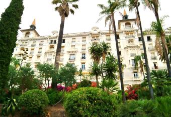 Winter Palace allows 18 year olds to book a room