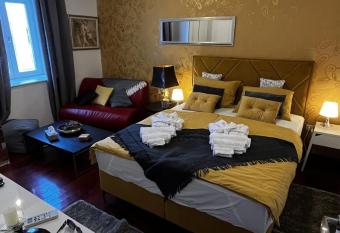 Studio apartment Sofia allows 18 year olds to book a room