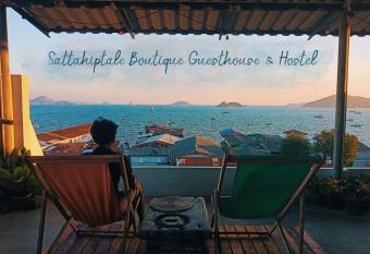 Sattahiptale Boutique Guesthouse & Hostel has Balcony rooms