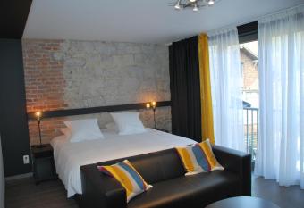 Le Durbuysien allows 18 year olds to book a room