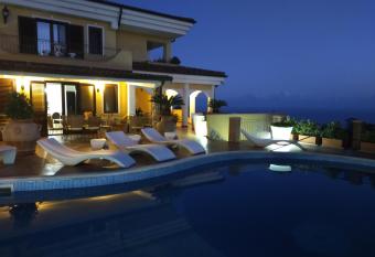 Villa Fontana Saia has Balcony rooms