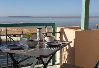 R  sidence TROUVILLE has Balcony rooms