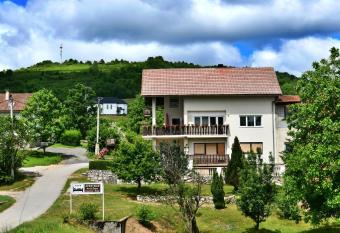 Apartment Marija Zupan has Balcony rooms
