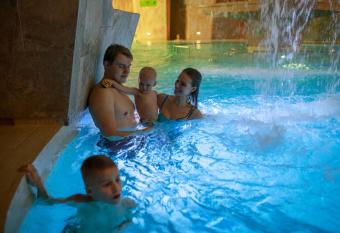 Viiking Spa Hotel allows 18 year olds to book a room