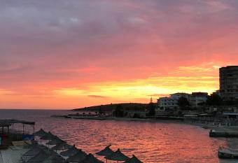 Santa Paola Apartments has Balcony rooms