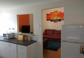 Forrest St Apartments allows 18 year olds to book a room