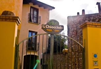 La Chiocciola has Smoking/Balcony rooms